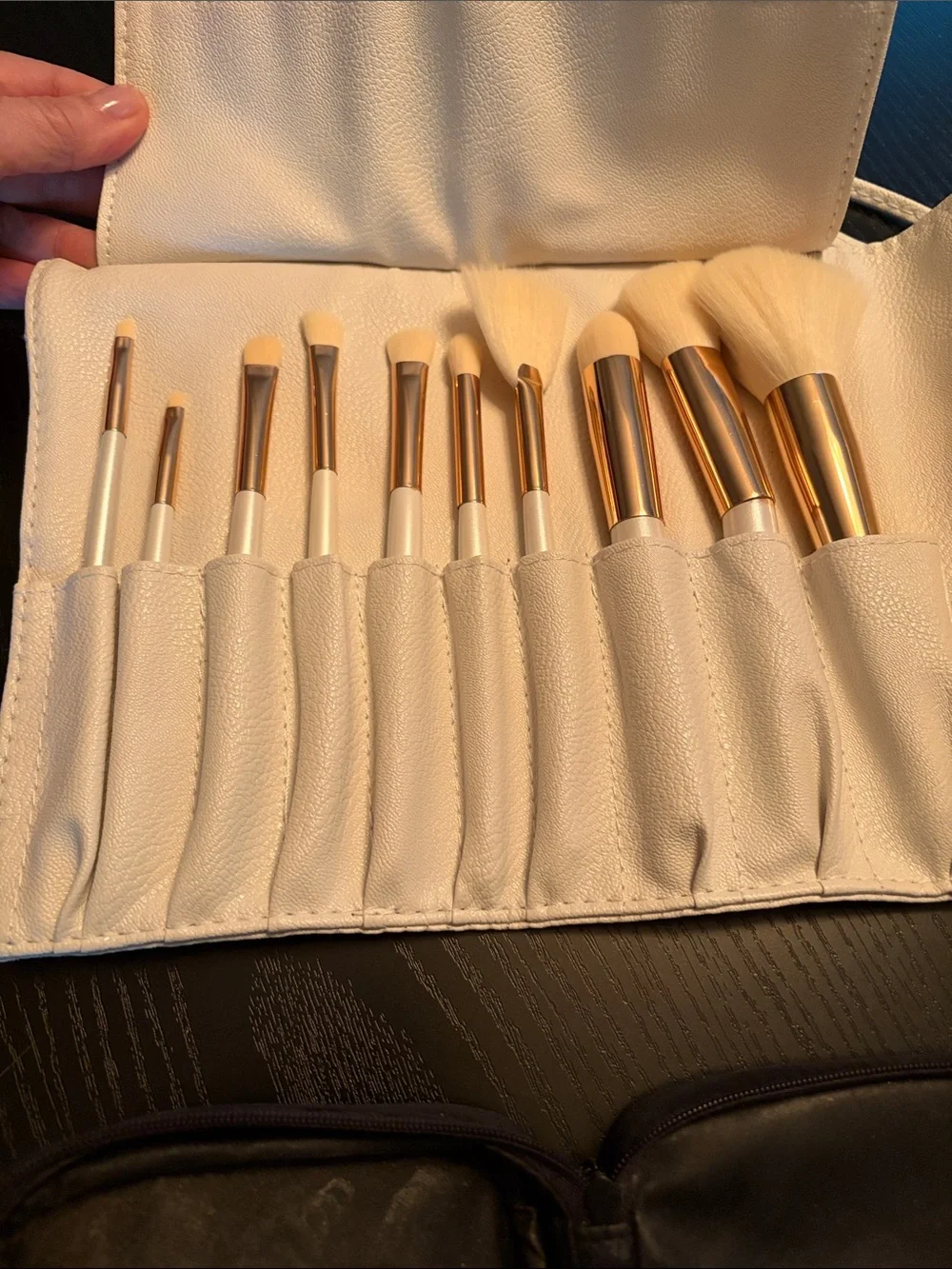 CHANEL make-up brush set and La Beaute brush set